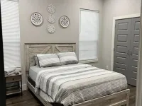 NEW Comfy, spacious, Modern Hotels in DeSoto