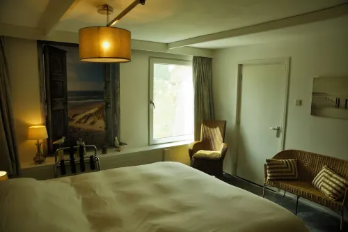 The Pond Castle, where water and tranquility meet