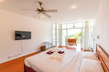 รูปภาพของวิลล่ามีสระว่ายน้ำวิวทะเลใกล้ชายหาด วี224