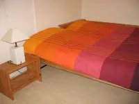 Golfe du Morbihan, 4-person apartment, private enclosed garden. Hotels in Arradon