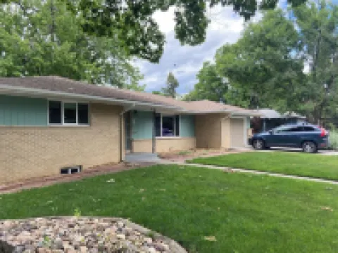 Mid-Century Modern 2 Bedroom Rambler in the heart Longmont