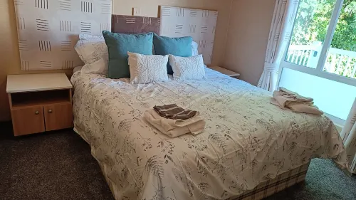 2-Bed Luxury Lodge at Bideford Bay within walking distance of Clovelly