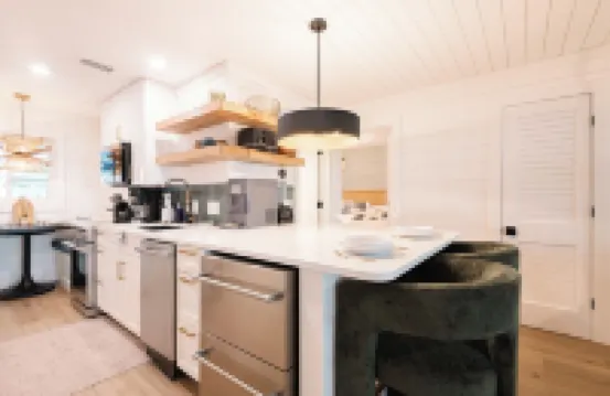 Beachfront Corner Condo with Sunset Gulf Views