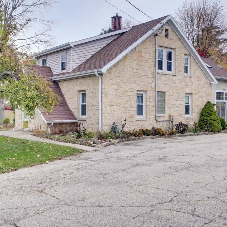 Lakefront Algoma Home w/ Deck, Grill & Fireplace