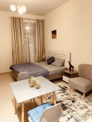 Spacious studio Apartment with Garden Hotel in zona Aeroporto internazionale di Sharjah