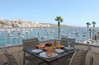 Blue Harbour 2 Bedroom Seafront Apartment with Large Terrace and BBQ in St Pauls Bay