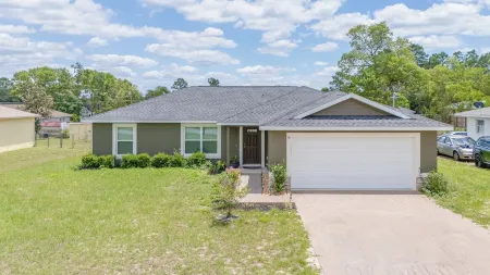 Charming Cozy  3-bedroom house with WiFi, fitness room in lovely Ocala