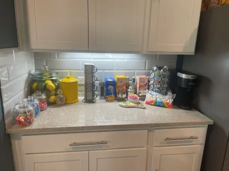 Spacious 3-bedroom house with AC, fitness room, WiFi in Leander/North Austin