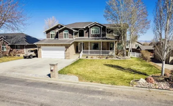 Fossil Crest Retreat