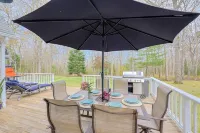 Luxury Retreat. Grand Cape Cod Estate w/Hot Tub