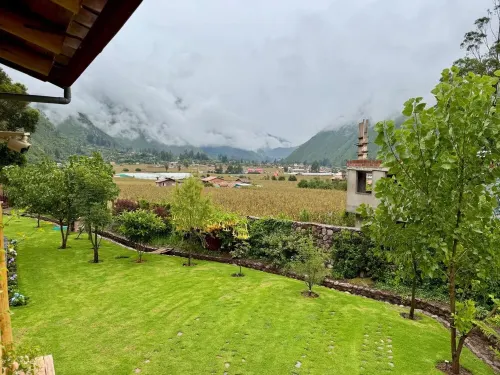 QUIET BUNGALOW WITH CREEK AND MOUNTAIN VIEW Hotels in Calca