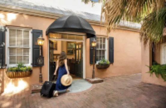 Elliott House Inn Hotel berhampiran Historic Charleston Foundation