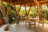 ECO-FRIENDLY VILLA | Sea view | High Speed WiFi (Starlink)