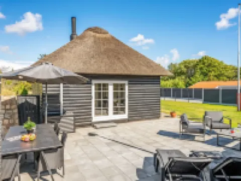 "Aila" - 1.4km from the Sea Hotels in Blavand