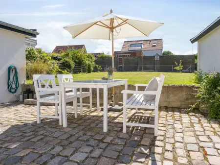 "Devis" - 75m from the sea Отели в г. Assens