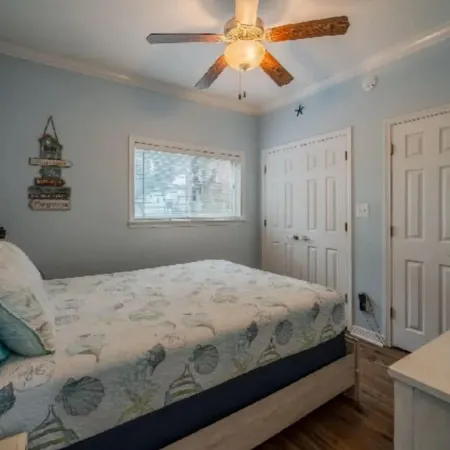 Stunning Long Beach Condo With Ocean View!
