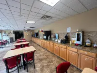 Quality Inn West - breakfast