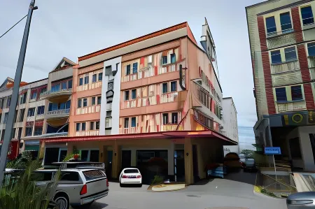 RJ Hotel Kulai Отели рядом с достопримечательностью «Johor Premium Outlets»