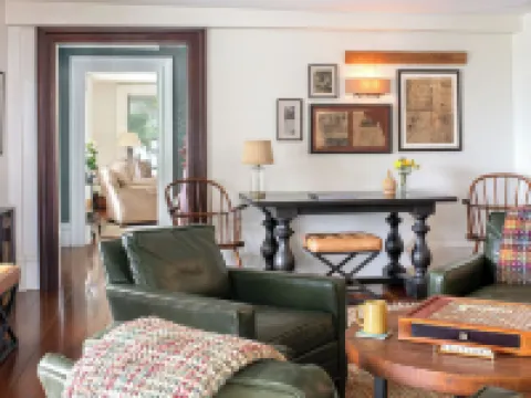 Pickering House Hotels in Wolfeboro