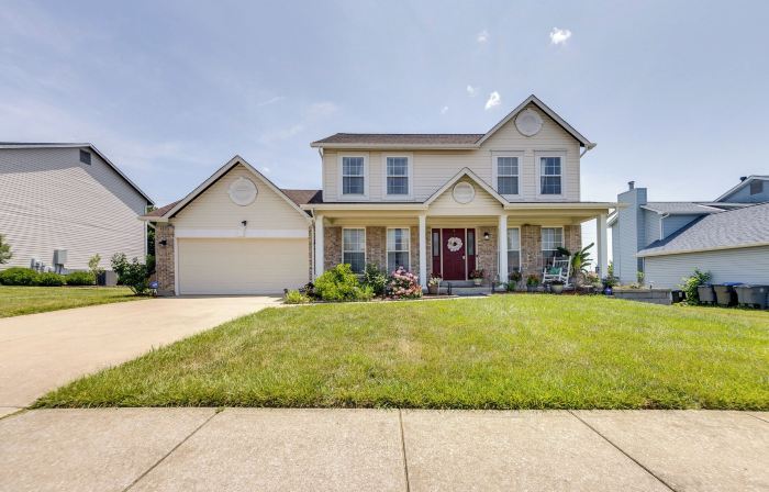 Families Welcome! Spacious O'Fallon Home w/ Yard