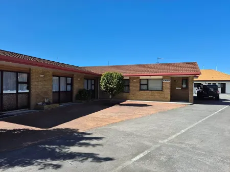 Napier Nest Motel Отели в г. Нейпир