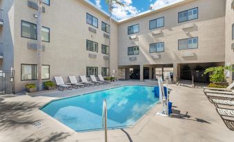 Best Western Plus Park Place Inn - Mini Suites