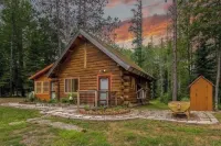 Adorable Northwoods cabin