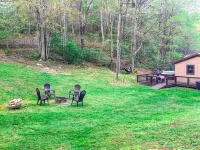 Charming cottage with pond in Heart of New River Gorge - Boutique