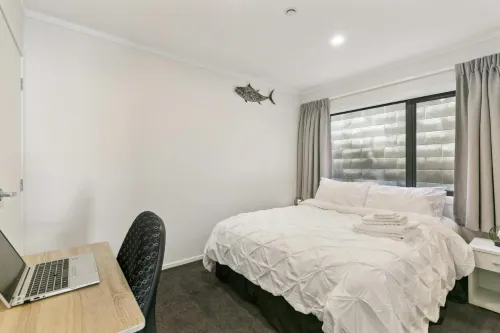 Modern 1BR Flat, Private Entry, Full Kitchen-30 minutes' drive to Wellington CBD فنادق في أبر هوت سيتي