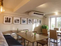 Hotel Santa Cecilia B&B Hotels near Custom's Square