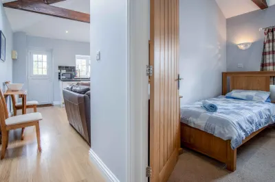 The Granary - 2 Bedroom Cottage - Penally Hotels in 