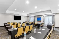 Hampton Inn-DeKalb (Near the University)