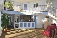 Red Carpet Inn and Suites Ebensburg