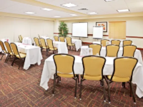 Holiday Inn Express & Suites CHEHALIS-CENTRALIA by IHG Hotels in Chehalis