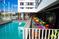โรงแรม Holiday Inn Express Dijon บาย IHG - ที่มีสระว่ายน้ำ