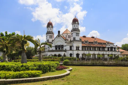 ฮอลิเดย์ อินน์ เอ็กซ์เพรส เซมารัง ซิมปัง ลิมา บาย IHG