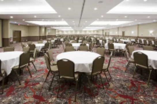 Holiday Inn Express & Suites Willmar by IHG