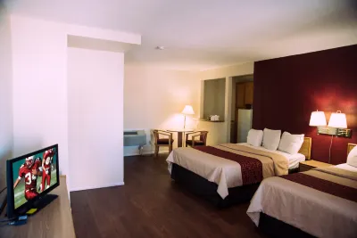 布萊斯紅屋頂客棧 布萊斯住宿飯店