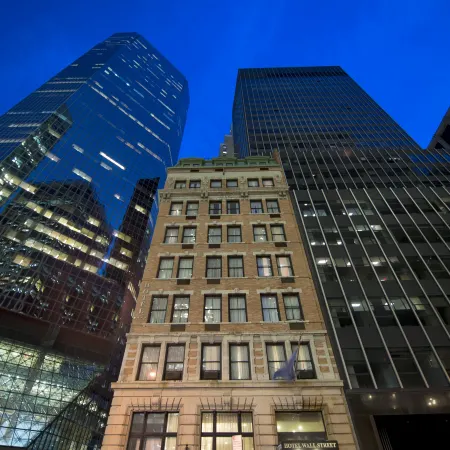 Eurostars Wall Street Отели рядом с достопримечательностью «Университет ЛИУ Бруклин»