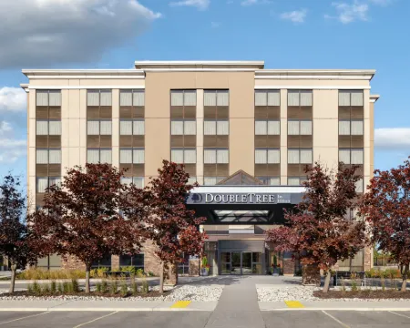 ดับเบิลทรี บาย ฮิลตัน คิทชินเนอร์ โรงแรมในคิตเชเนอร์