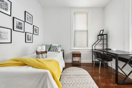 Cozy Haven with Shared Kitchen and Workspace - Charming Retreat Отели рядом с достопримечательностью «Fox Chapel Golf Club»