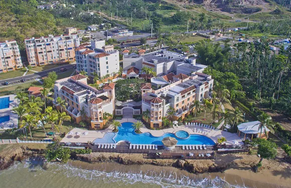 林孔海灘度假村