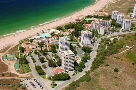 Pestana Alvor Beach Villas Отели рядом с достопримечательностью «Praia de Alvor»