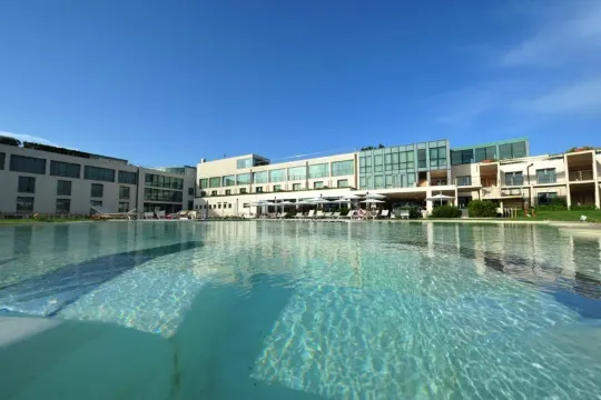 โรงแรม ปิซา ทาวเวอร์ พลาซา