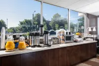 Carlton Inn Midway Hotels near Midway International Airport