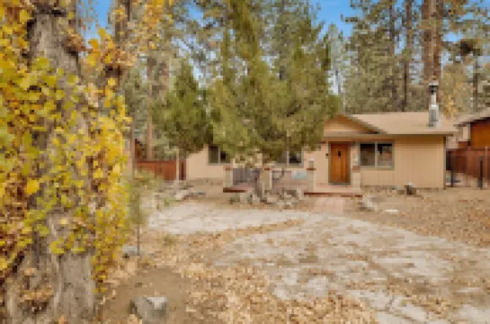 Popko's Place Resort Chalet by Big Bear Vacations Hotels near The Leather Depot