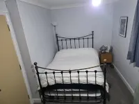 Guest Room in Colchester Hythe - 2성급