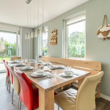 Spacious and Bright 10-person Holiday Villa