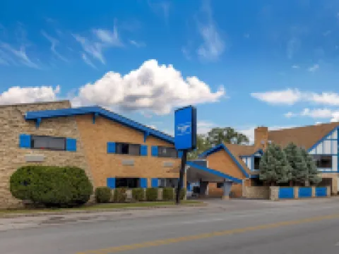 Rodeway Inn Lyons - la Grange Hotels in Lyons