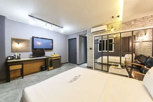 Muan Namak Oneul Hotel Hotel di Muan